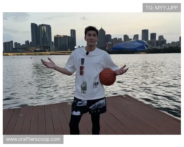 丁彦雨航甜蜜恋情首曝光温馨同框惹热议郭艾伦成球迷调侃焦点